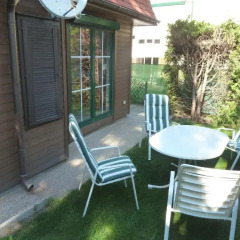 Отель Vienna Cottage балкон