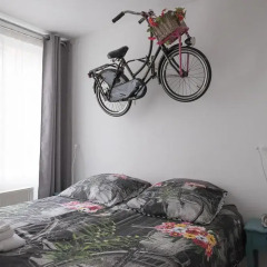 Отель A Bed & Breakfast Flynt Нидерланды, Амстердам - отзывы, цены и фото номеров - забронировать отель A Bed & Breakfast Flynt онлайн с домашними животными