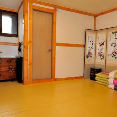 Отель Sodam Hanok Guesthouse 2* Стандартный семейный номер с двуспальной кроватью фото 2