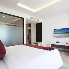 Отель Paripas Patong Resort 4* Стандартный семейный номер с разными типами кроватей фото 11