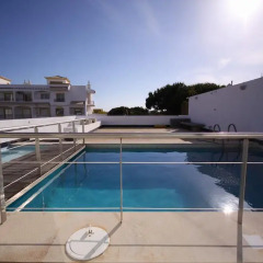 Отель Vilamoura Holidays Golf & Beach Португалия, Виламура - отзывы, цены и фото номеров - забронировать отель Vilamoura Holidays Golf & Beach онлайн бассейн фото 2