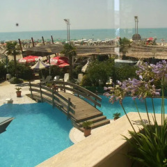 Vela Hotel пляж