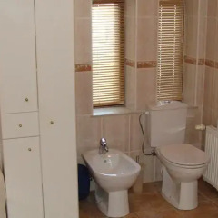 Отель Riga Holiday Apartments Латвия, Рига - отзывы, цены и фото номеров - забронировать отель Riga Holiday Apartments онлайн ванная фото 2