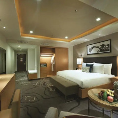 Berjaya Times Square Hotel, Kuala Lumpur 4* Номер Делюкс с различными типами кроватей фото 3