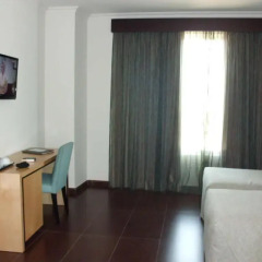Luna Hotel Zombo 3* Стандартный номер с различными типами кроватей фото 3