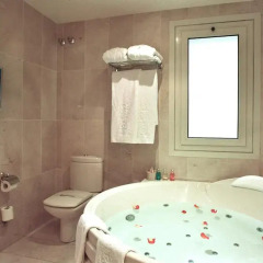 Hotel Roger de Lluria Barcelona 4* Номер Делюкс с различными типами кроватей фото 2