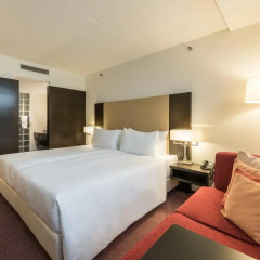 Отель Four Points by Sheraton Sihlcity Zurich 4* Люкс с различными типами кроватей фото 2