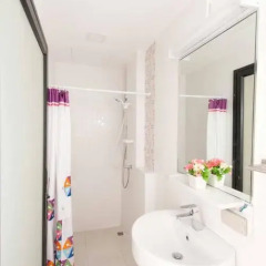 My Thai Hostel Стандартный номер фото 21