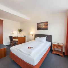Novum Hotel Flora Düsseldorf 4* Стандартный номер с различными типами кроватей фото 2