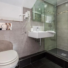Отель Urban Stay Villa Cicubo Salzburg Австрия, Зальцбург - 3 отзыва об отеле, цены и фото номеров - забронировать отель Urban Stay Villa Cicubo Salzburg онлайн ванная фото 16
