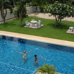 Отель East Shore Pattaya Resort бассейн