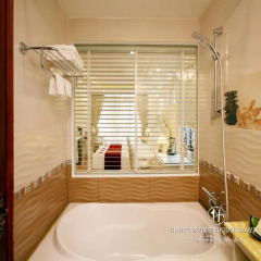 Отель Hanoi Guest House Royal 3* Номер Делюкс с различными типами кроватей фото 3