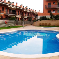 Отель Apartamentos Cala Bohadella Fenals- Family Испания, Льорет-де-Мар - отзывы, цены и фото номеров - забронировать отель Apartamentos Cala Bohadella Fenals- Family онлайн бассейн фото 3