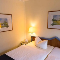 Отель 4mex Inn Германия, Мюнхен - 3 отзыва об отеле, цены и фото номеров - забронировать отель 4mex Inn онлайн комната для гостей