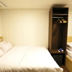 Отель STEP INN Myeongdong 1 3* Стандартный номер с различными типами кроватей фото 6