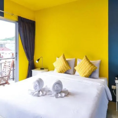 Отель Two Color Patong Номер Делюкс с двуспальной кроватью фото 12