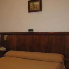 Отель Hostal Linar Стандартный номер с двуспальной кроватью фото 2