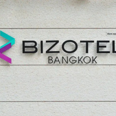 Отель Bizotel Bangkok Бангкок спортивное сооружение