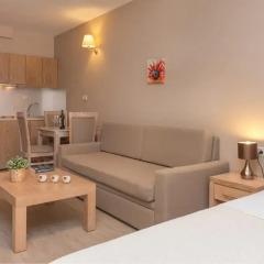 Отель Mary's Residence Suites комната для гостей фото 4