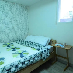 Insadong Hostel Стандартный номер с двуспальной кроватью фото 3