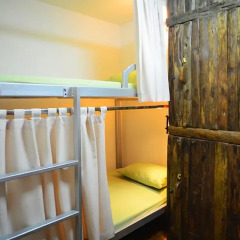 Banthat Thong Hostel Кровать в общем номере с двухъярусной кроватью фото 7