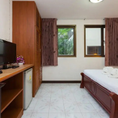 Отель Karon Sunshine Guesthouse & Bar 3* Стандартный номер с различными типами кроватей фото 5