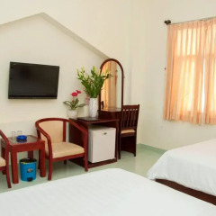 N.Y Kim Phuong Hotel 2* Улучшенный номер с 2 отдельными кроватями фото 11