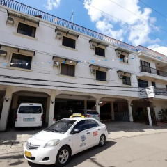 Kiwi Hotel городской автобус