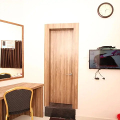 Hotel Meera удобства в номере