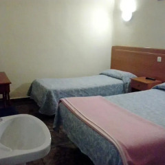 Отель Hostal Alonso удобства в номере