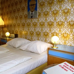 OSTEL - Das DDR Hostel Номер с общей ванной комнатой с различными типами кроватей (общая ванная комната) фото 4