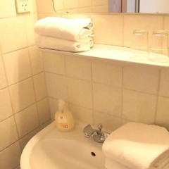 Отель Snooze Guesthouse Австрия, Зальцбург - отзывы, цены и фото номеров - забронировать отель Snooze Guesthouse онлайн ванная фото 2