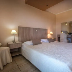 Hotel Varres 3* Стандартный номер с двуспальной кроватью фото 3