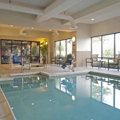 Отель Hampton Inn & Suites Columbus-Easton Area бассейн фото 2