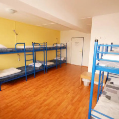 Отель a&o Dresden Hauptbahnhof 2* Кровать в общем номере с двухъярусной кроватью фото 8