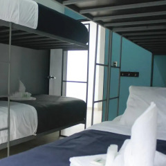 Отель Hostal Be Condesa Кровать в общем номере