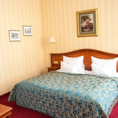 Отель Opera Suites 4* Улучшенный номер с различными типами кроватей фото 5