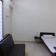 Shri Gita Hotel комната для гостей фото 4