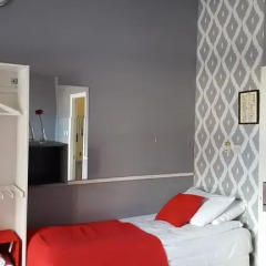 Отель Durban Residence 3* Стандартный номер с 2 отдельными кроватями (общая ванная комната) фото 4