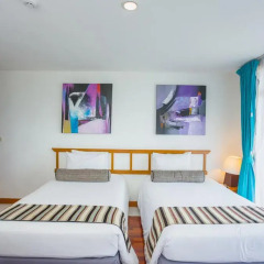Отель Waterfront Suites Phuket by Centara Люкс с двуспальной кроватью фото 3