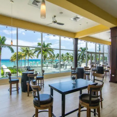 Отель Hilton Rose Hall Resort and Spa гостиничный бар