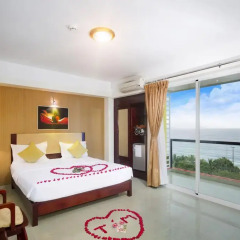 Golden Lotus Hotel 2* Номер Делюкс с различными типами кроватей фото 2