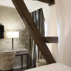 Отель Hôtel Jacques De Molay удобства в номере фото 2
