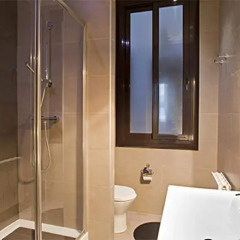 Отель Tendency Apartments 9 Испания, Барселона - отзывы, цены и фото номеров - забронировать отель Tendency Apartments 9 онлайн ванная фото 2