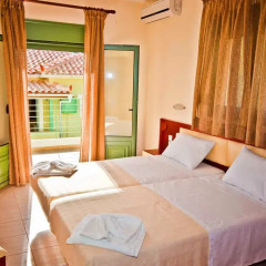 Отель Aselinos Suites 3* Коттедж с различными типами кроватей фото 14