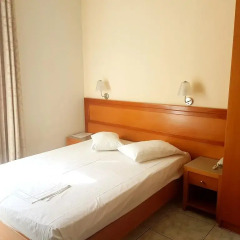Lena Hotel комната для гостей