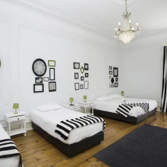 Отель Typical Lisbon Guest House Стандартный номер с различными типами кроватей фото 7