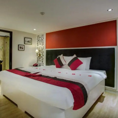 Oriental Central Hotel 3* Номер Делюкс с различными типами кроватей фото 2