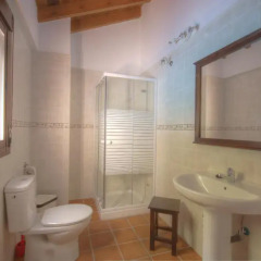 Отель Casa el Genal Хускар ванная