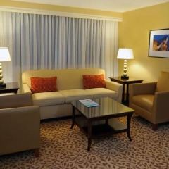 Отель Toronto Marriott Bloor Yorkville Hotel Канада, Торонто - отзывы, цены и фото номеров - забронировать отель Toronto Marriott Bloor Yorkville Hotel онлайн комната для гостей фото 3